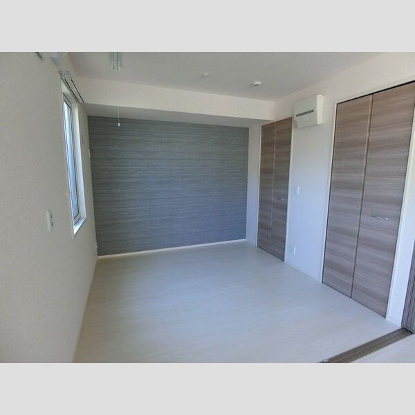 その他 (洋室4,5帖(室内物干し付き))