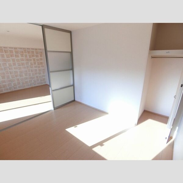 その他 (洋室5,3帖(室内物干し付き))