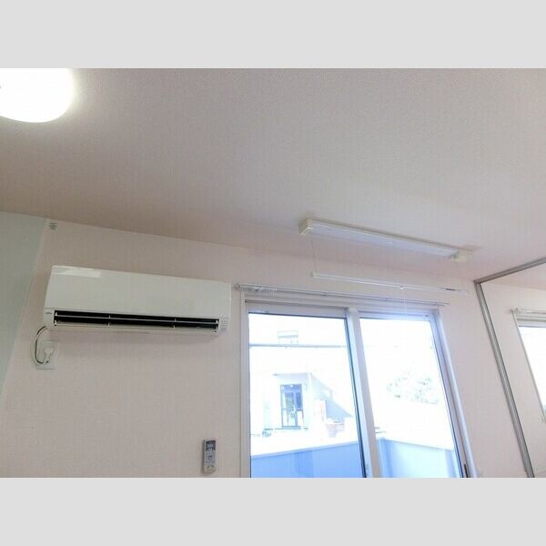 その他 (エアコン・室内物干し(LDK))