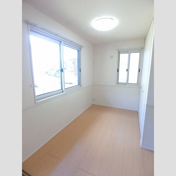 その他 (洋室4帖)