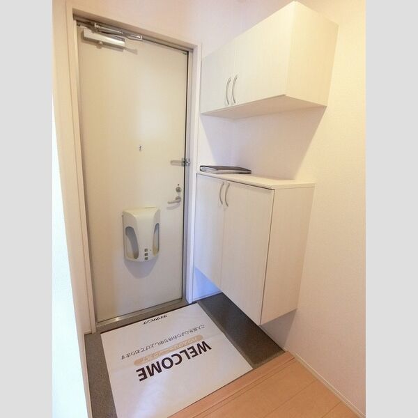 玄関 (玄関(室内側))