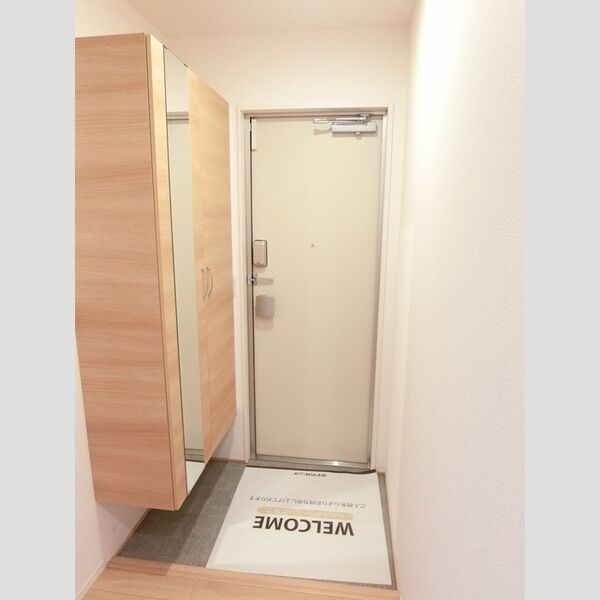 玄関 (玄関(室内側))