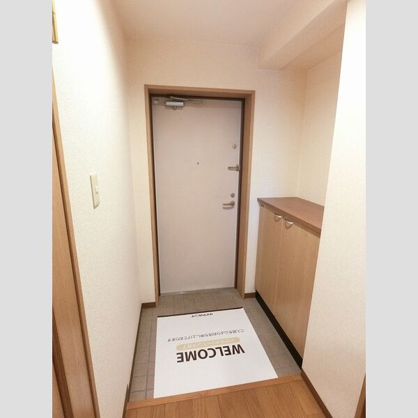 玄関 (玄関(室内側))