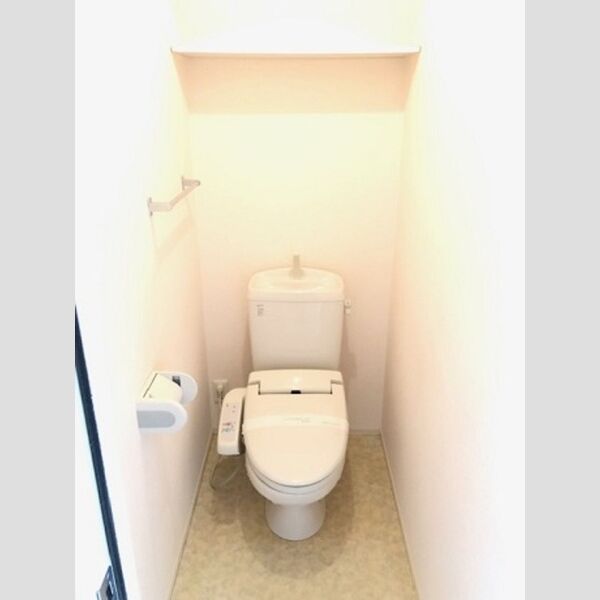 トイレ (トイレ)