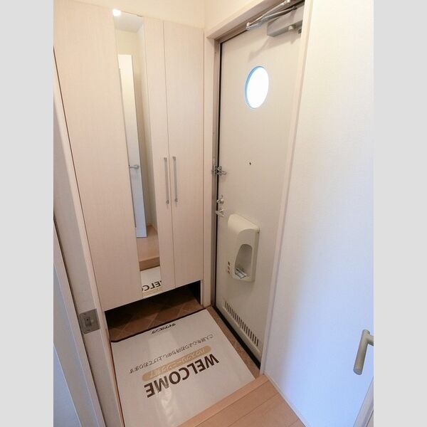 玄関 (玄関(室内側))