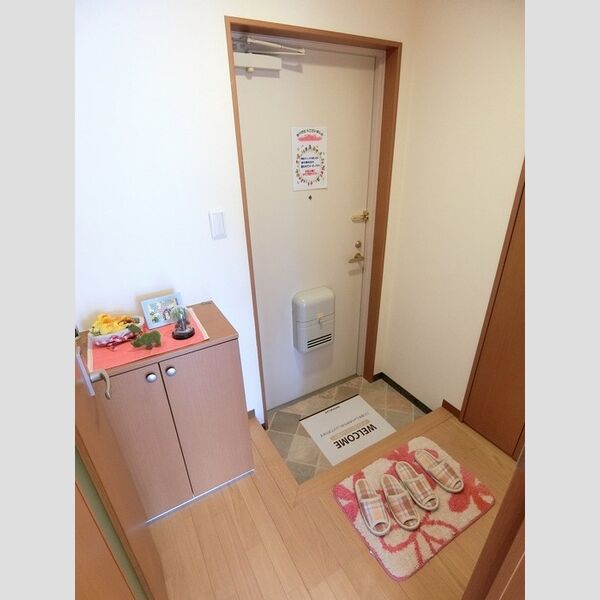 玄関 (玄関(室内側))