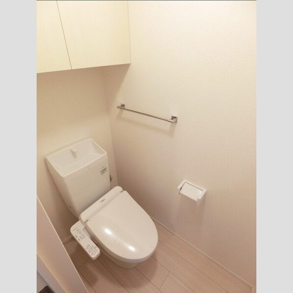 トイレ (トイレ(温水洗浄便座付き))