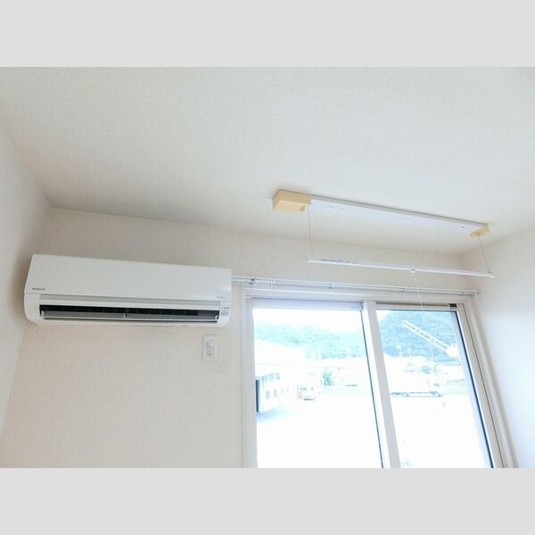 その他 (エアコン・室内物干し(LDK))