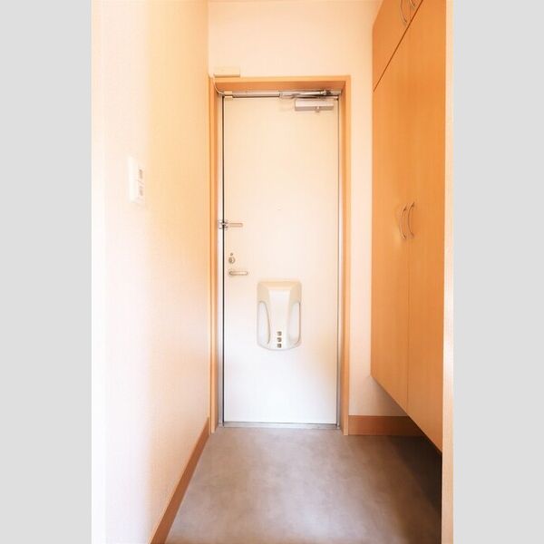 玄関 (玄関(室内側))