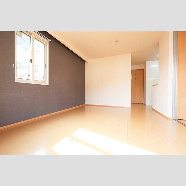 居室・リビング (LDK11.6帖(バルコニー側から))