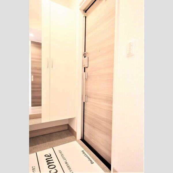 玄関 (玄関(室内側))