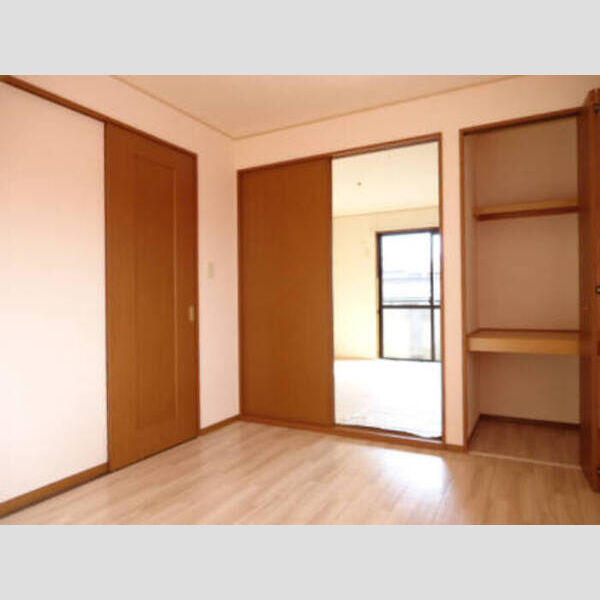 居室・リビング (201 北洋室)