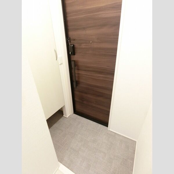 玄関 (玄関(室内側))