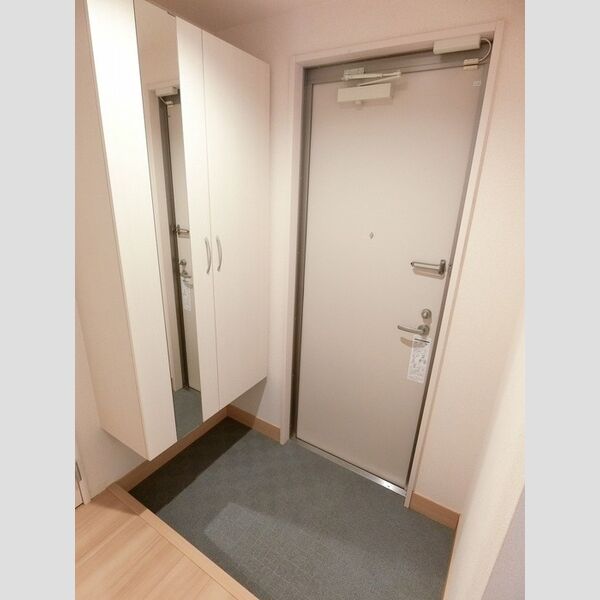玄関 (玄関(室内側))