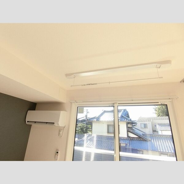 その他 (エアコン・室内物干し)