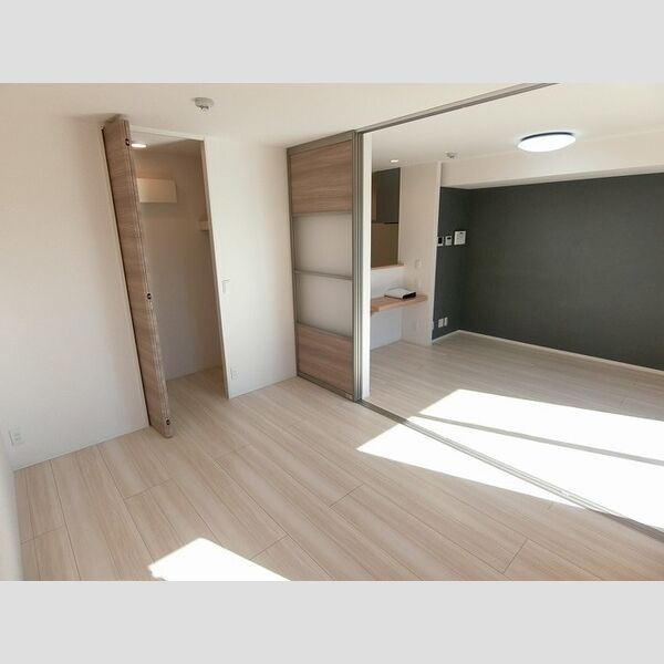 その他 (洋室6帖)