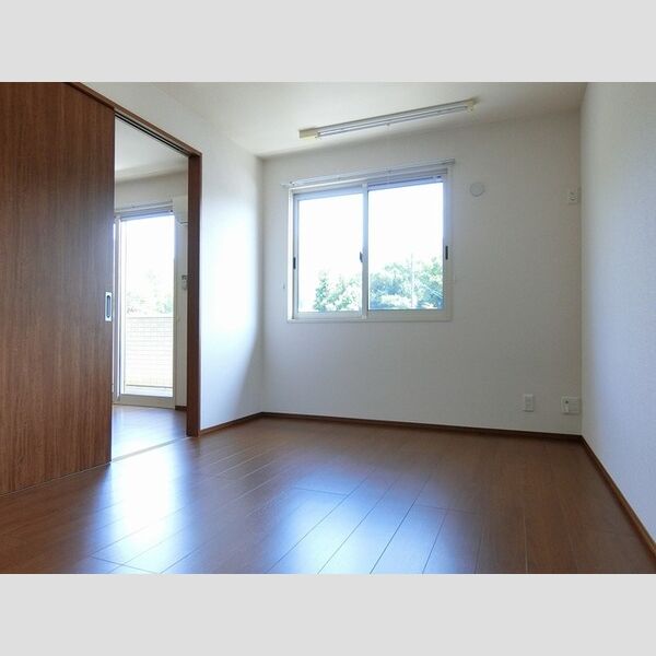 その他 (南側洋室(室内物干し付き))