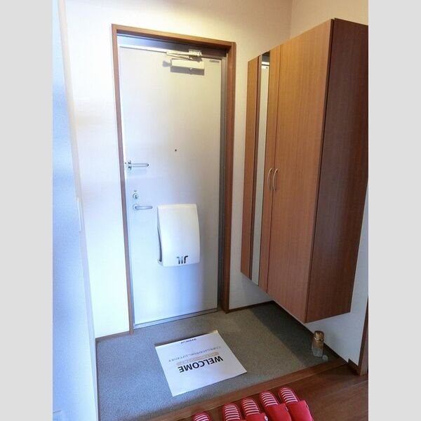 玄関 (玄関(室内側))