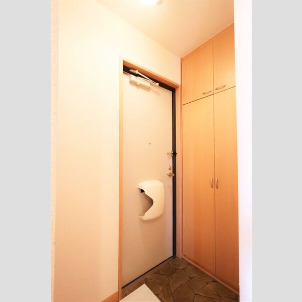 玄関 (玄関(室内側))