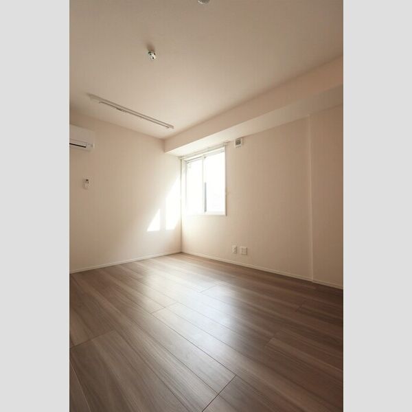 居室・リビング (洋室6帖(エアコン・室内物干し付き))