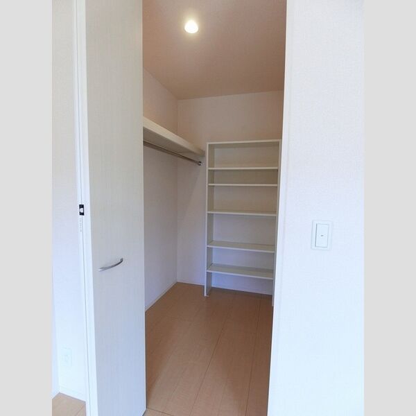 その他 (ウォークインクローゼット(南洋室))