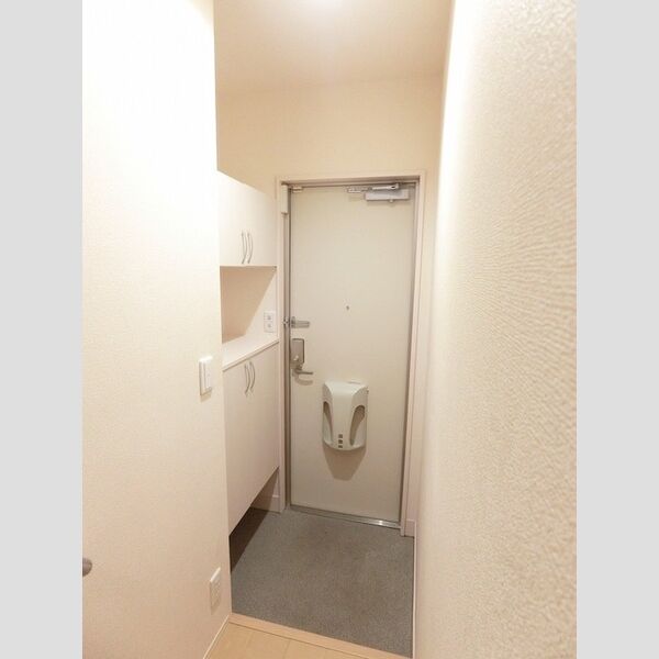 玄関 (玄関(室内側))