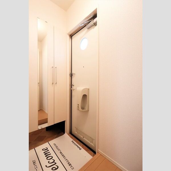 玄関 (玄関(室内側))