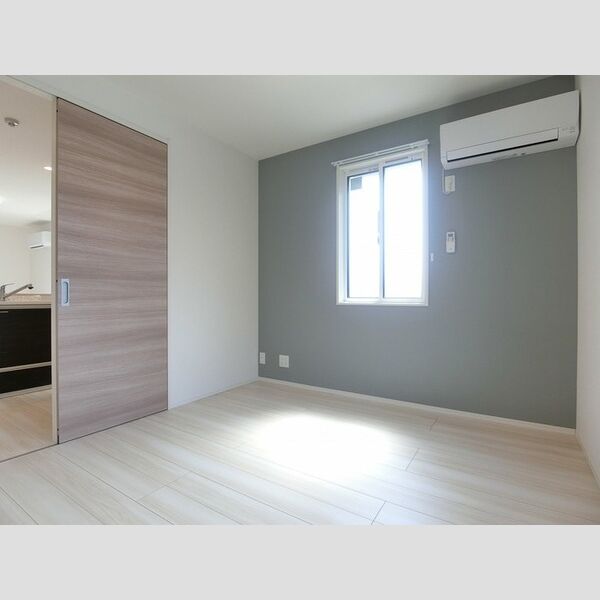 その他 (洋室6帖(エアコン・室内物干し付き))
