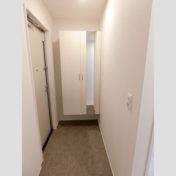 玄関 (玄関(室内側))