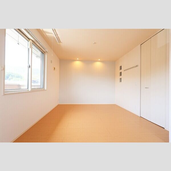 居室・リビング (洋室6.1帖(室内物干し付き))