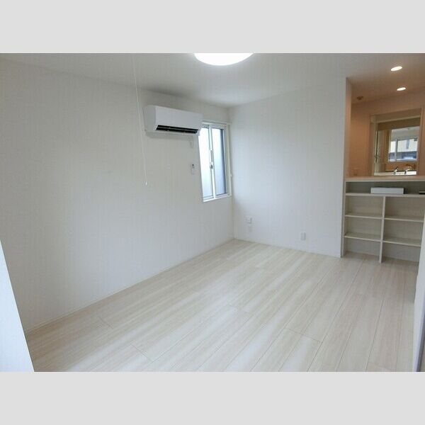 その他 (LDK11帖(高効率エアコン・室内物干し付き))