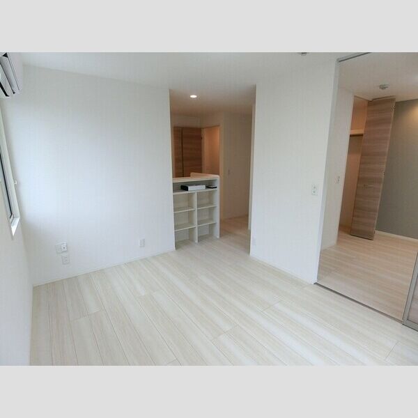 その他 (LDK11帖(高効率エアコン・室内物干し付き))