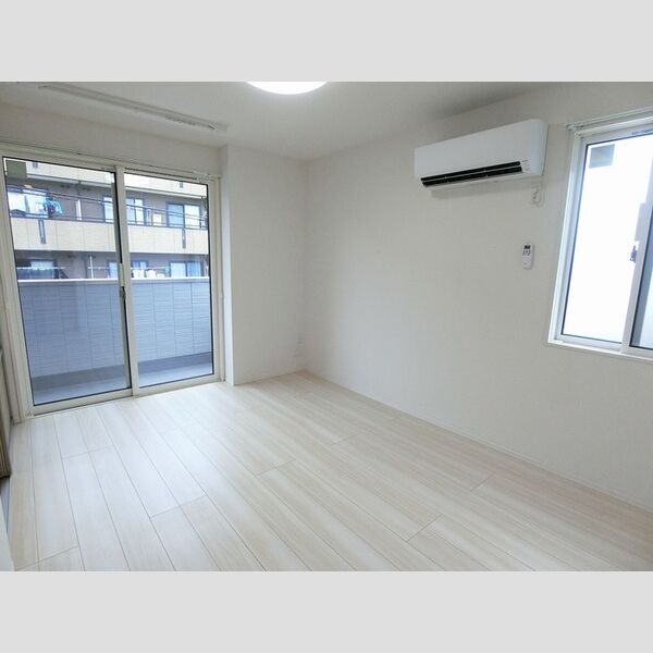 居室・リビング (LDK11帖(高効率エアコン・室内物干し付き))