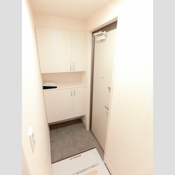 玄関 (玄関(室内側))