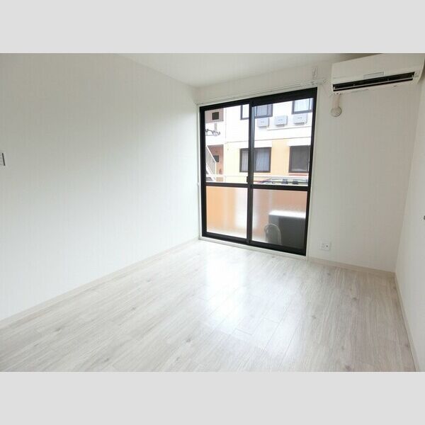 その他 (洋室6帖(エアコン付き))