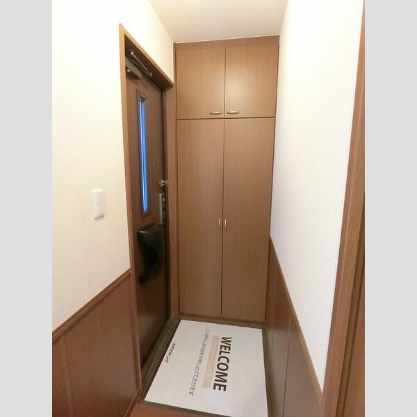 玄関 (玄関(室内側))