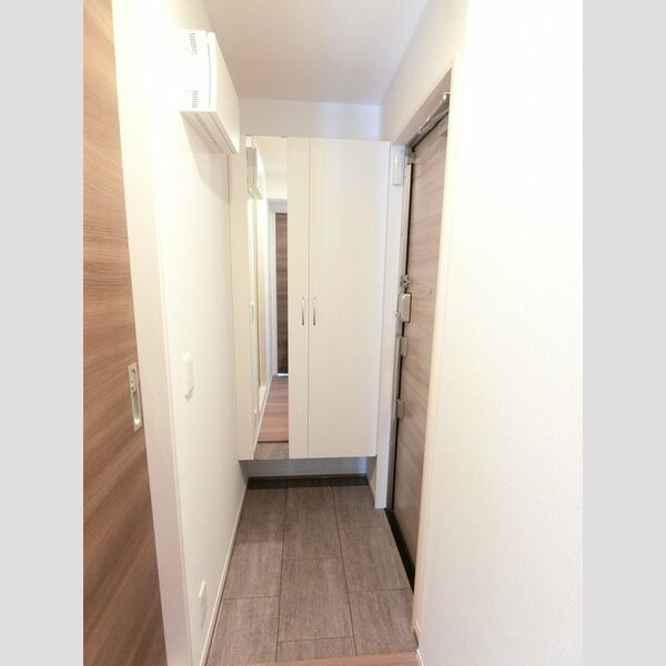 玄関 (玄関(室内側))