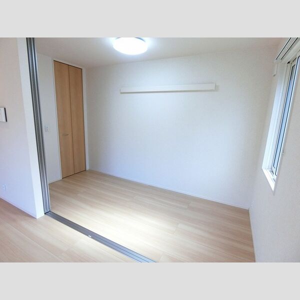 その他 (洋室4帖)