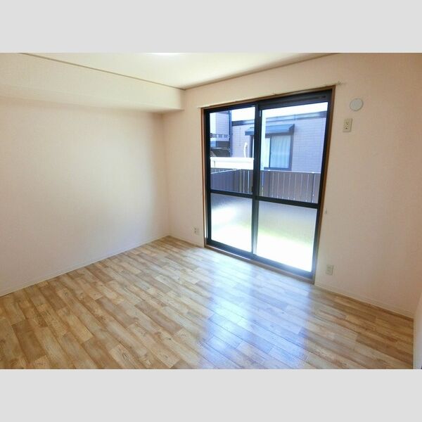 その他 (南側洋室6帖)