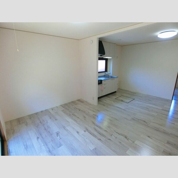 その他 (LDK13,5帖(エアコン・室内物干し付き))