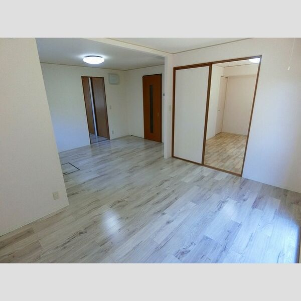 その他 (LDK13,5帖(エアコン・室内物干し付き))