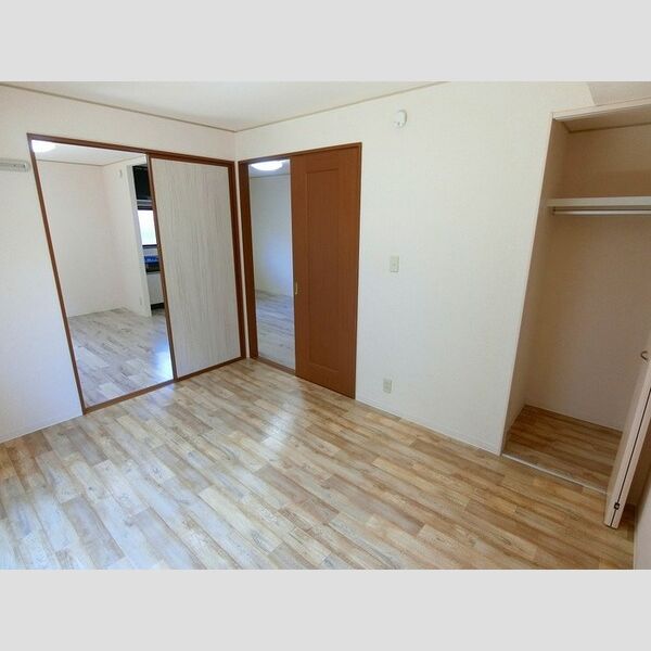 その他 (南側洋室6帖)