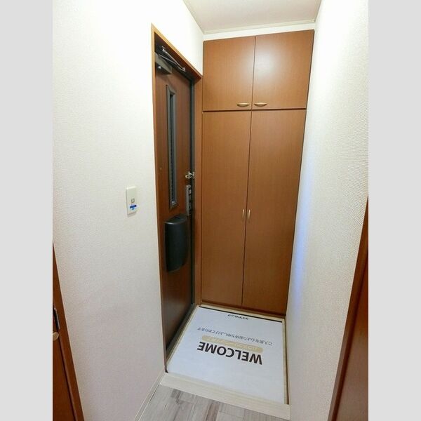 玄関 (玄関(室内側))