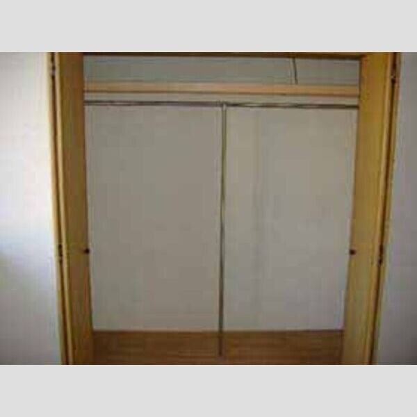 収納 (103:2F北側洋室(クローゼット))