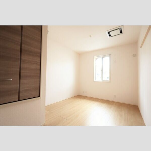 その他 (2階北洋室5.6帖)