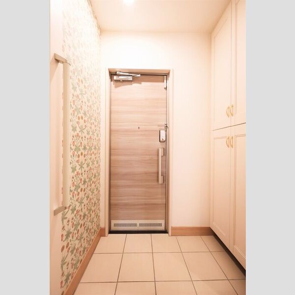 玄関 (玄関(室内側))