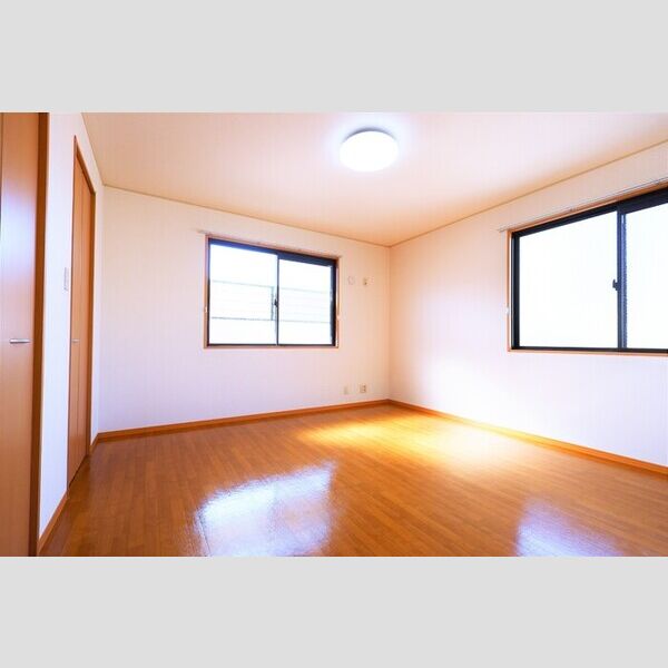 その他 (西洋室8帖)