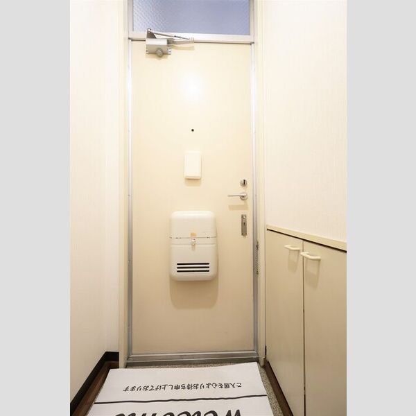 玄関 (玄関(室内側))