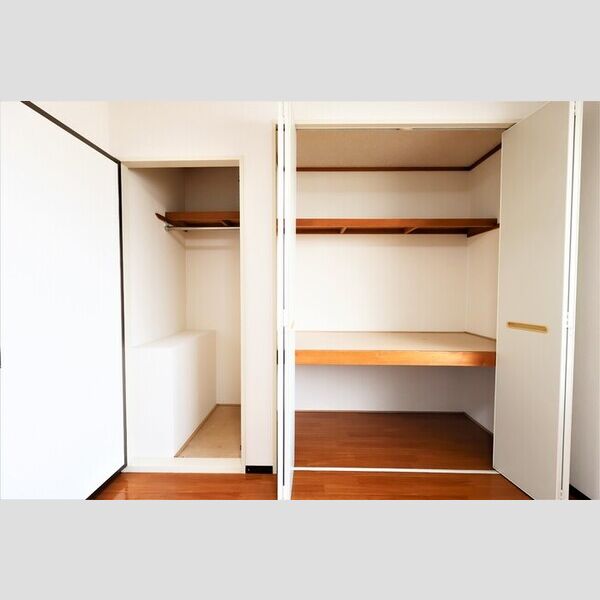 収納 (クローゼット・物入(北洋室))