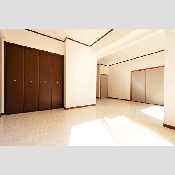 居室・リビング (LDK15帖(バルコニー側から))